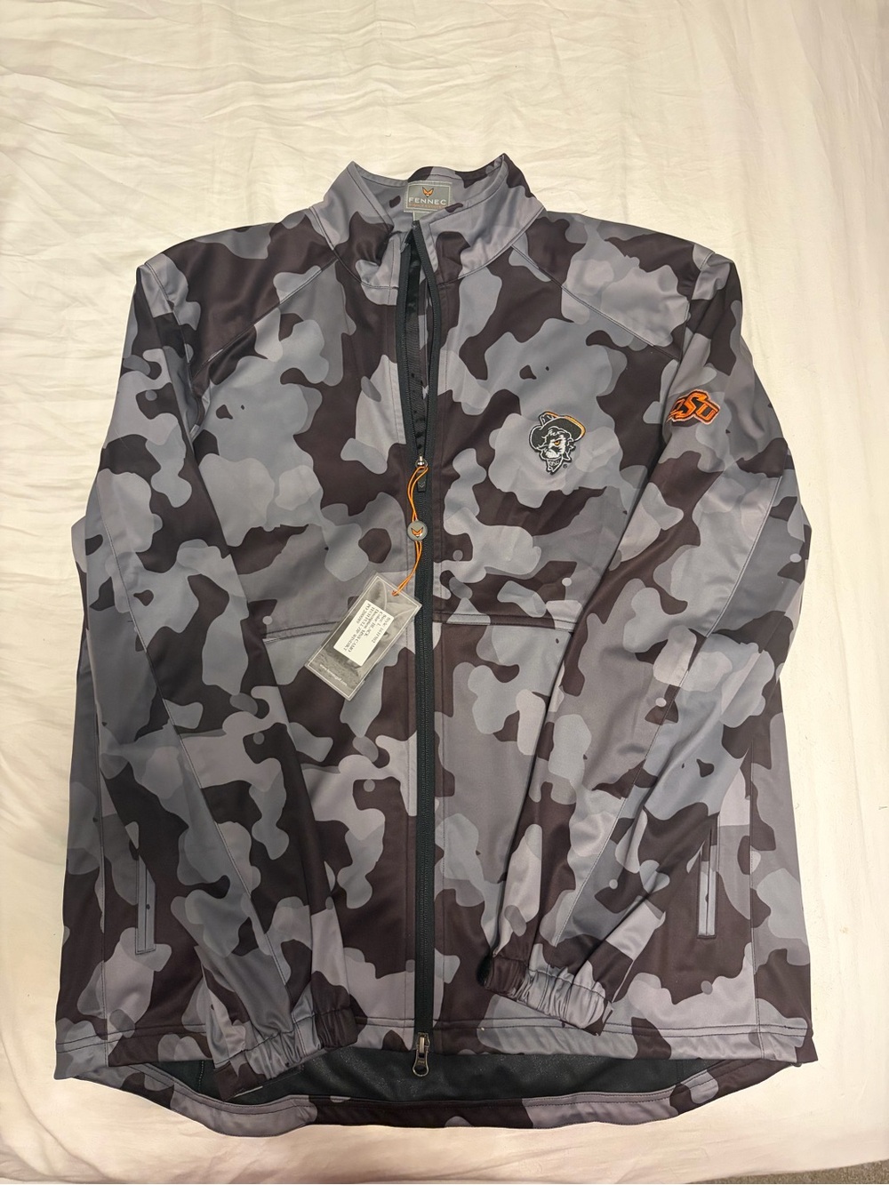 Men’s camo Fennec Oklahoma State University Cowboys L/S jacket, Large, NWT